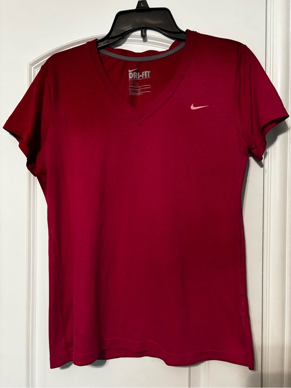 Nike Dri-FIT Women's V-Neck Performance Top - Raspberry Pink Large